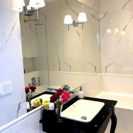 Appartement Before Making A Request, Read My Host Profile At Bottom Of Page # Beautiful Apartment In The Center *